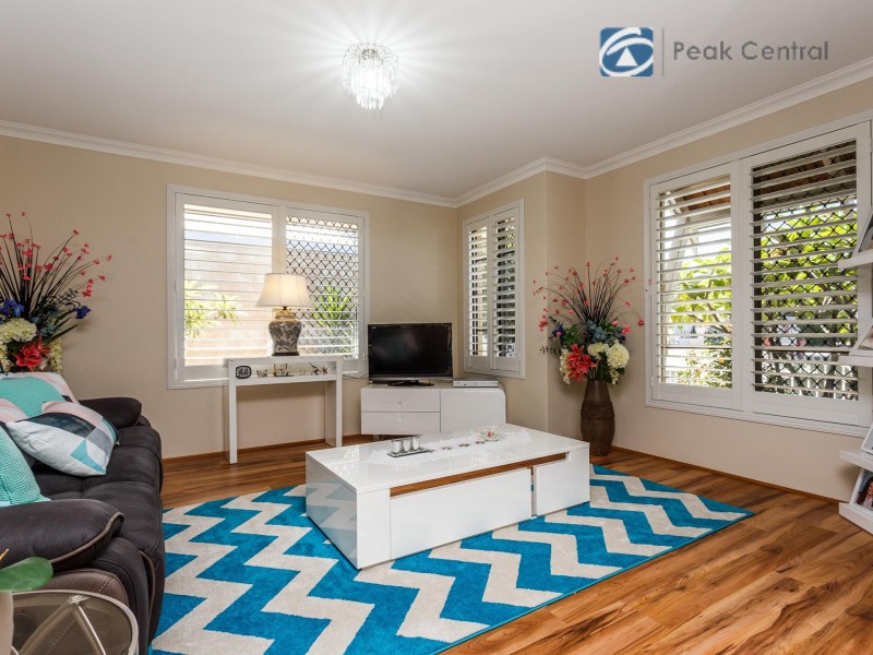 25 Windchime Tce, Atwell WA 6164