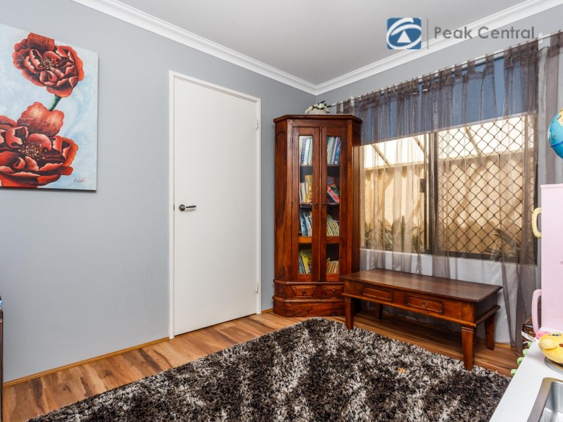 25 Windchime Tce, Atwell WA 6164