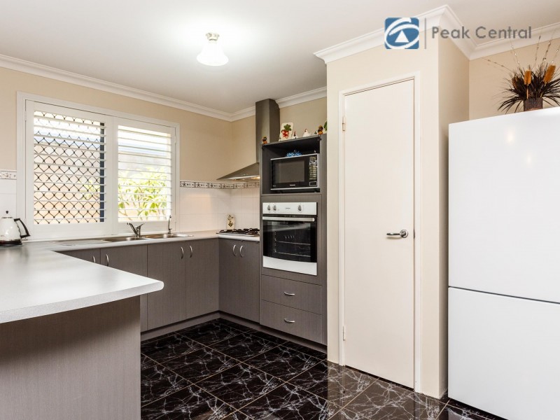 25 Windchime Tce, Atwell WA 6164