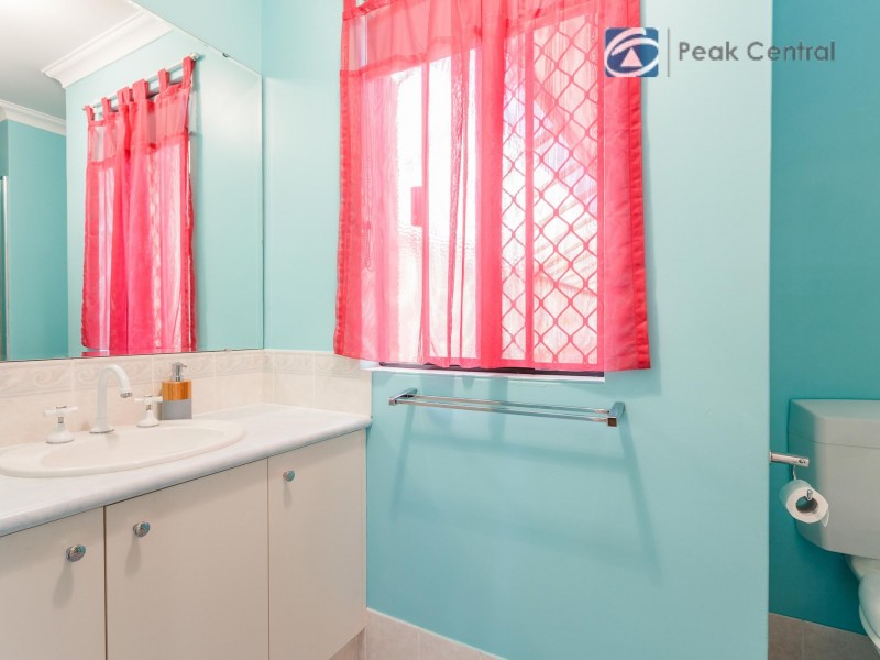 25 Windchime Tce, Atwell WA 6164