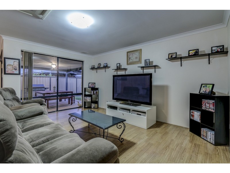 8 Satyr Way, Success WA 6164