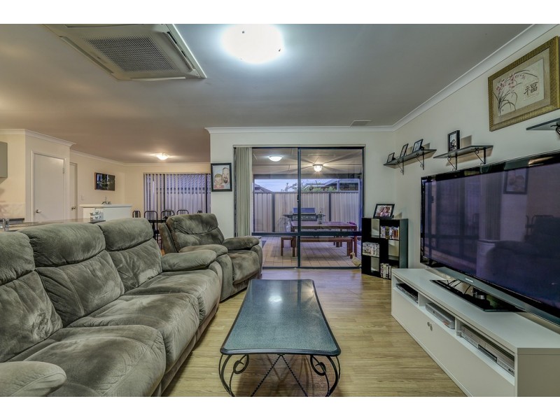8 Satyr Way, Success WA 6164