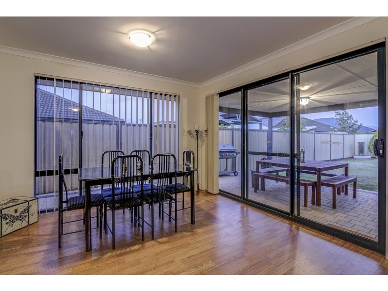 8 Satyr Way, Success WA 6164