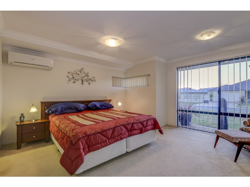 8 Satyr Way, Success WA 6164
