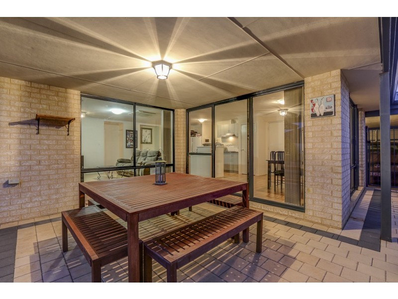 8 Satyr Way, Success WA 6164