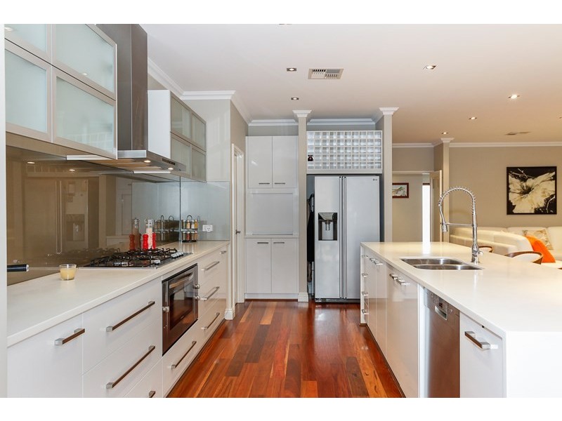 6 Stowe Gardens, Aubin Grove WA 6164