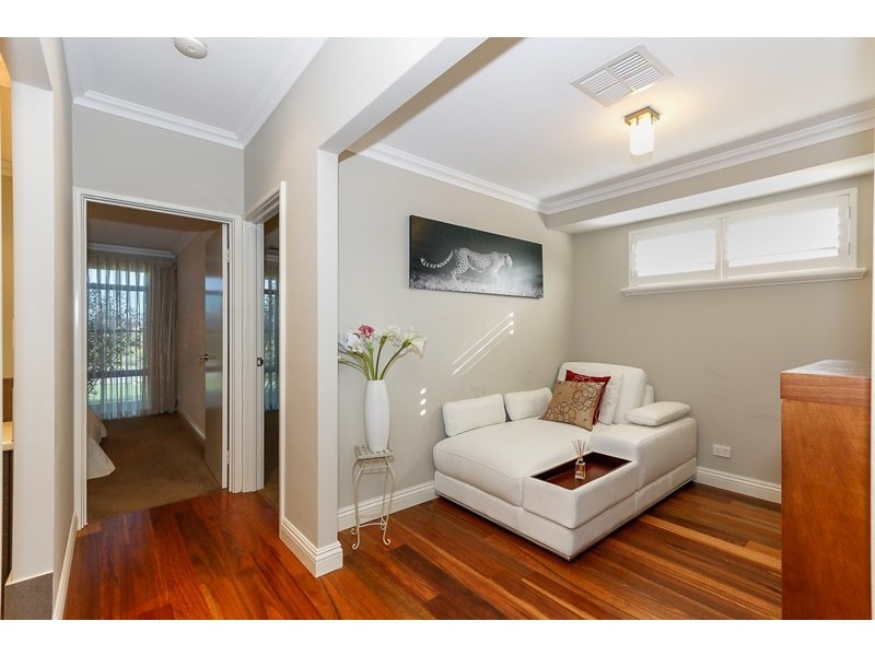 6 Stowe Gardens, Aubin Grove WA 6164
