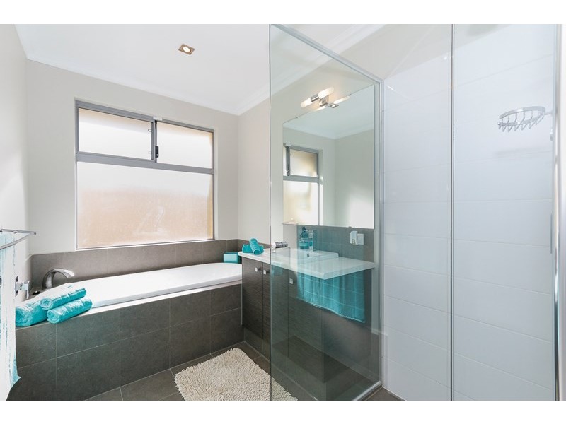 6 Stowe Gardens, Aubin Grove WA 6164