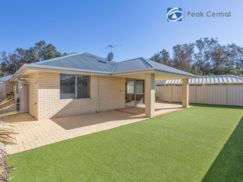 11 Modong Nook, Success WA 6164