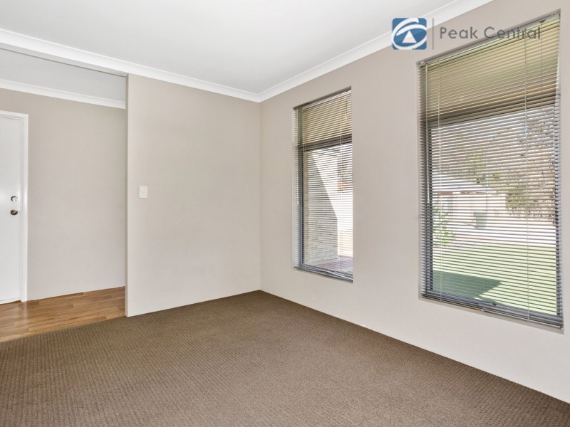 11 Modong Nook, Success WA 6164