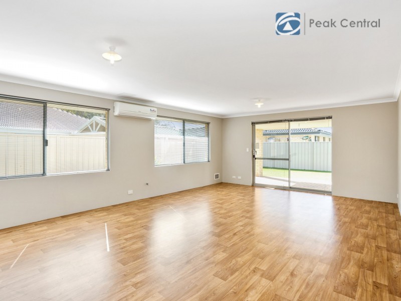11 Modong Nook, Success WA 6164