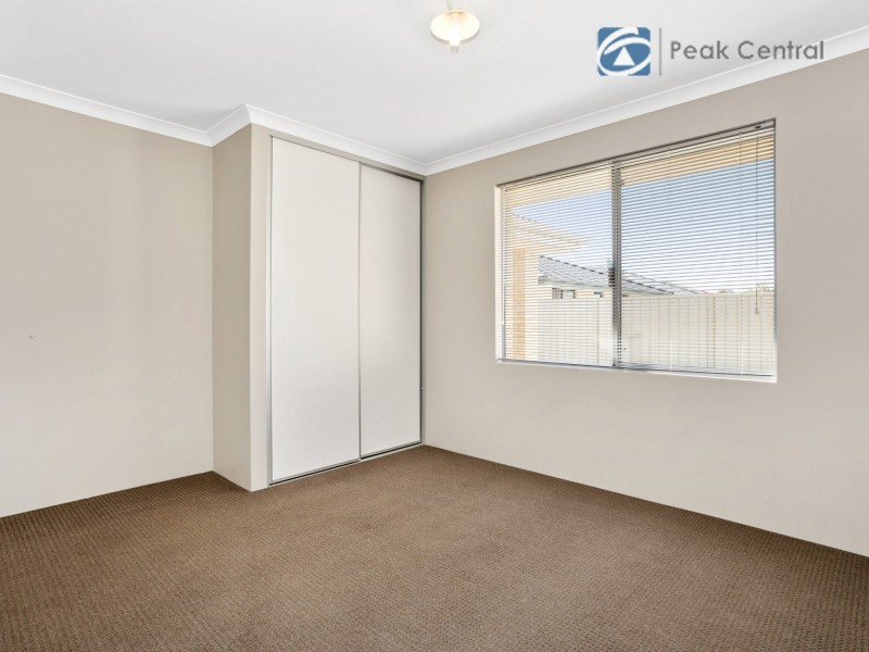 11 Modong Nook, Success WA 6164