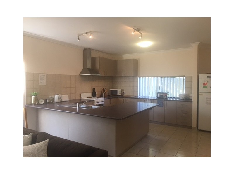 RM 5, 49a Dumond St, Bentley WA 6102