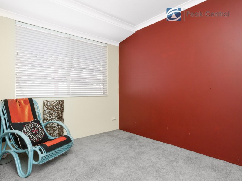 98 Baningan Avenue, Success WA 6164