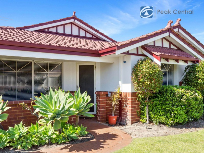 98 Baningan Avenue, Success WA 6164