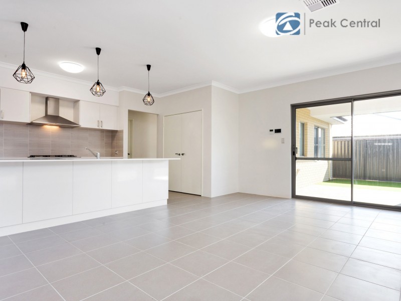 6 Lican Street, Banjup WA 6164