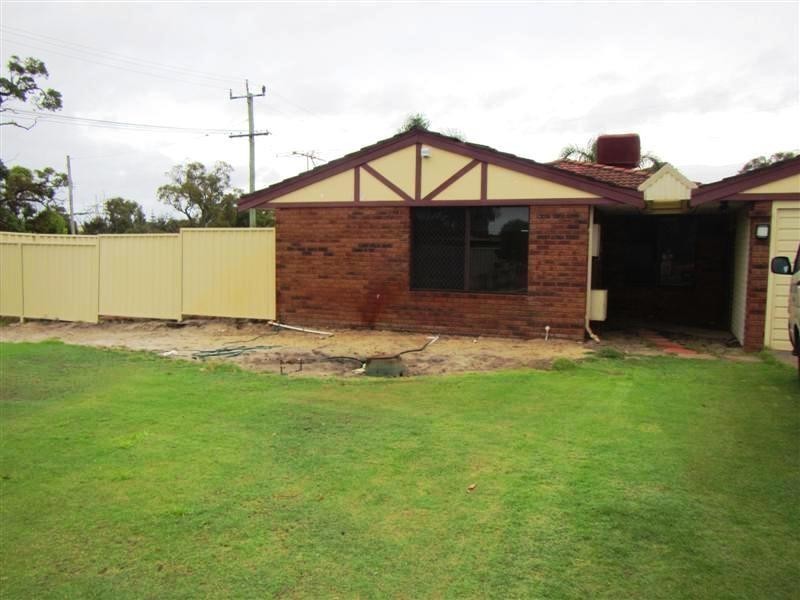 2 Gazania Grove, Yangebup WA 6164