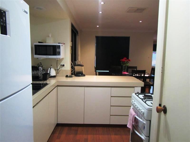 2 Gazania Grove, Yangebup WA 6164