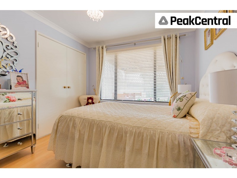 72 Folland Pde, Atwell WA 6164