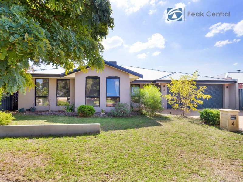 4 Lakehurst Way, Atwell WA 6164
