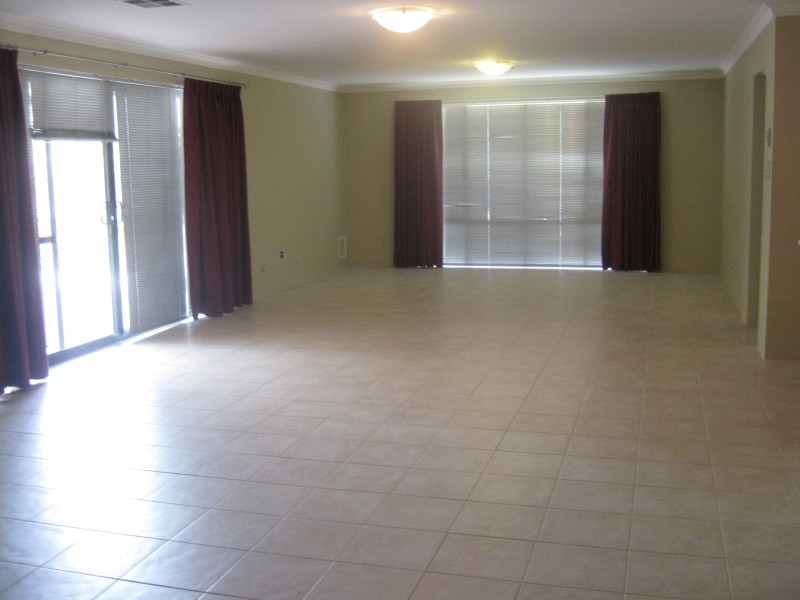 21 Serene Bend, Atwell WA 6164