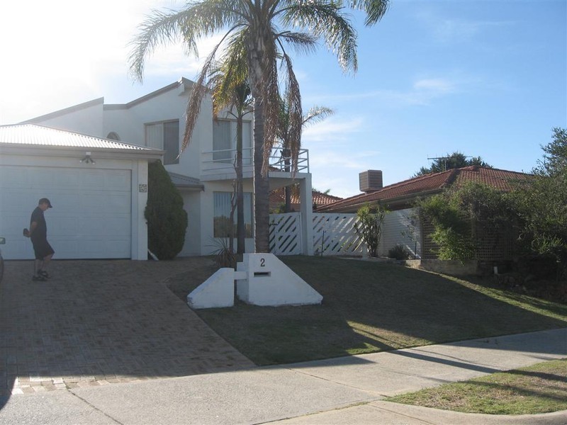 2 Townshend Rd, Kardinya WA 6163