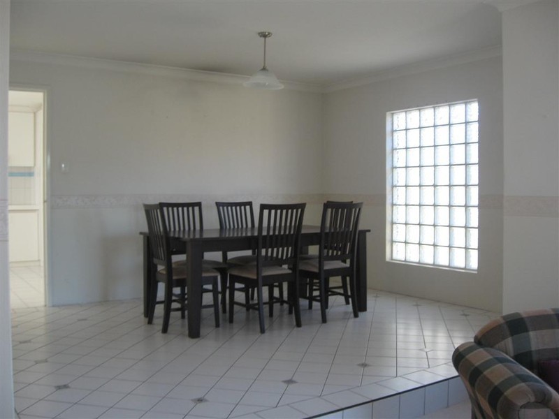 2 Townshend Rd, Kardinya WA 6163