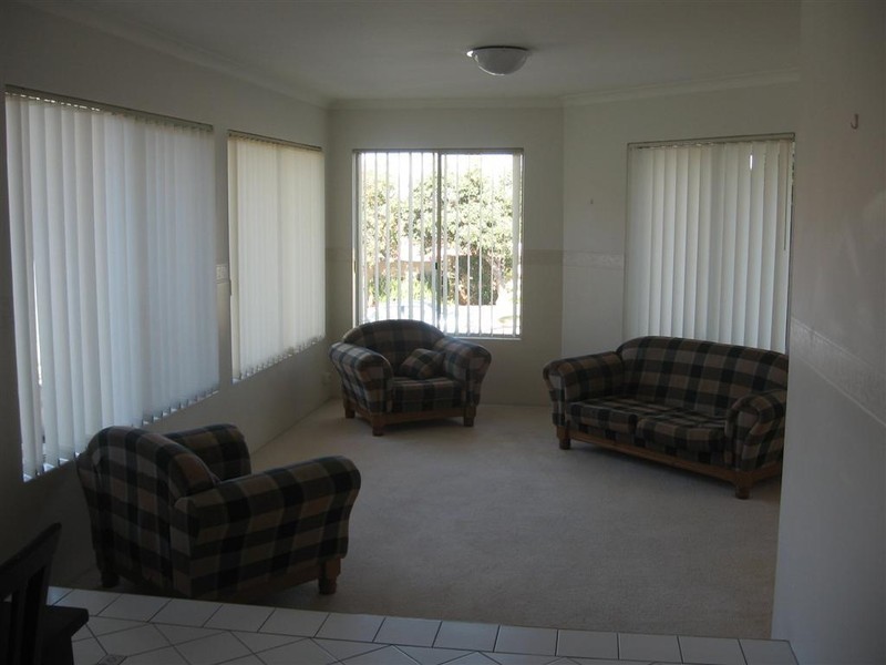 2 Townshend Rd, Kardinya WA 6163