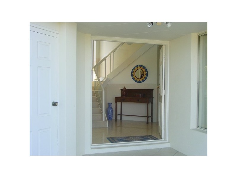 2 Townshend Rd, Kardinya WA 6163