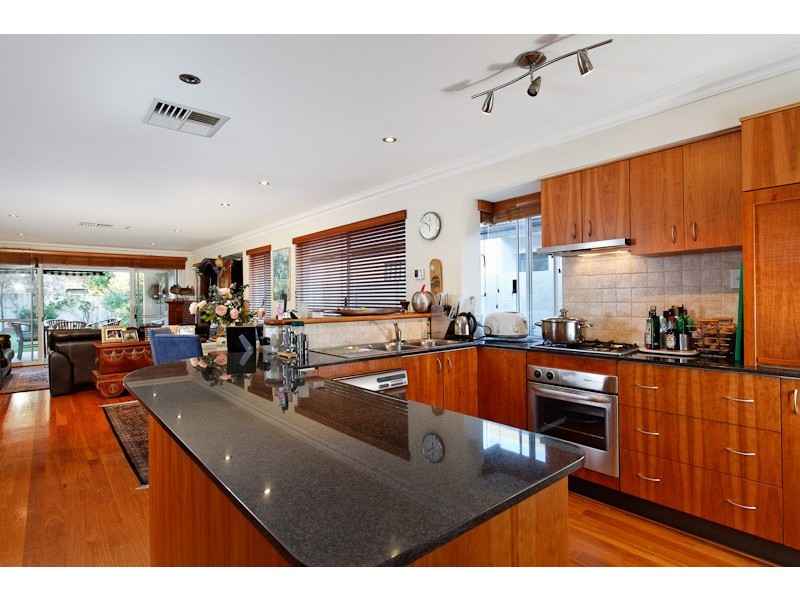 73A Kennedy St, Alfred Cove WA 6154