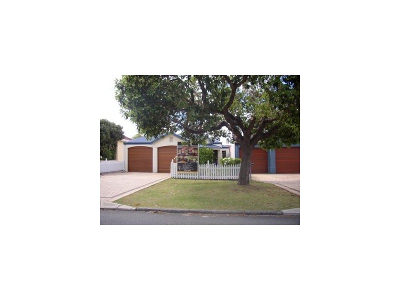 73A Kennedy St, Alfred Cove WA 6154