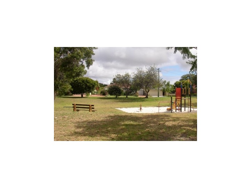 73A Kennedy St, Alfred Cove WA 6154