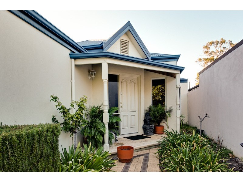 73A Kennedy St, Alfred Cove WA 6154