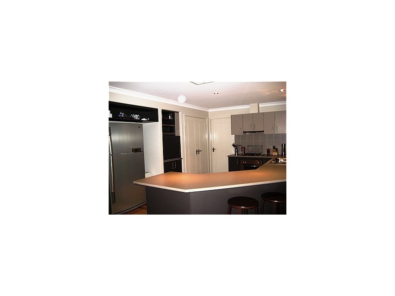 21 Dorchester Turn, Canning Vale WA 6155