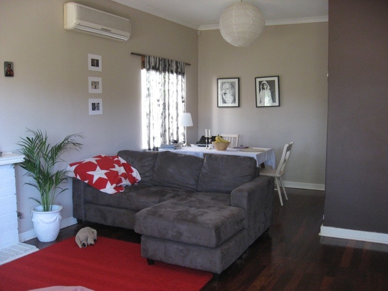 98 Kitchener Road, Alfred Cove WA 6154