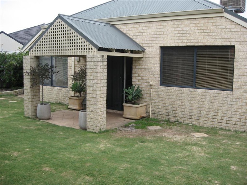 34 Freshwater Drive, Atwell WA 6164