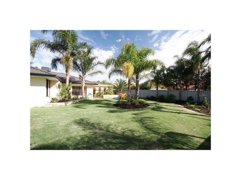 3 O’Farrell Close, Atwell WA 6164