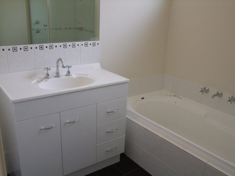 3/7 Barfield Road, Hammond Park WA 6164