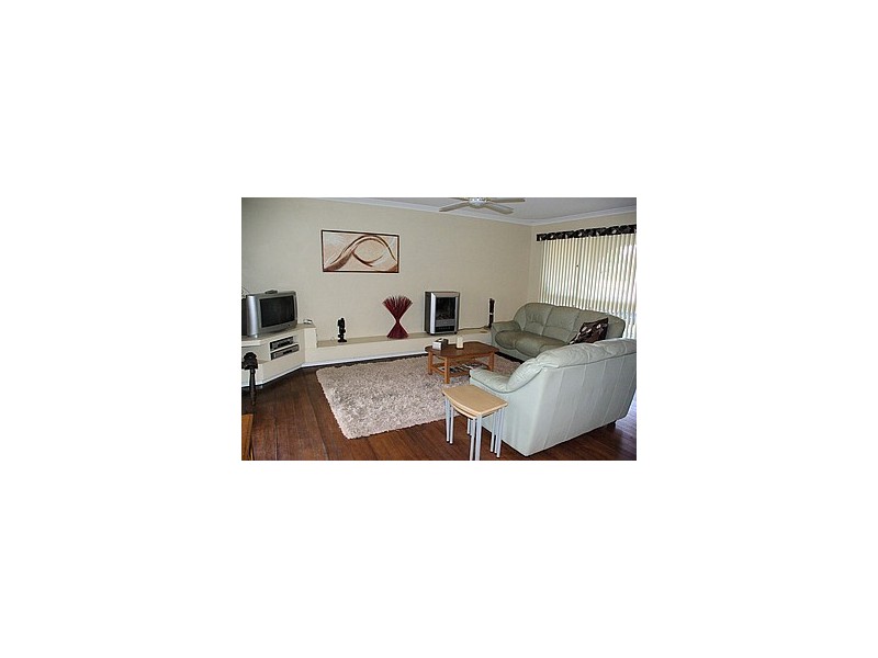 63 Christmas Ave, Orelia WA 6167