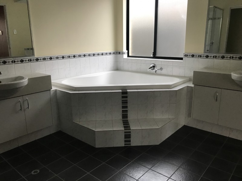 14 Whitehorse Drive, Harrisdale WA 6112