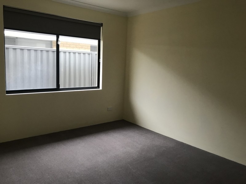 14 Whitehorse Drive, Harrisdale WA 6112