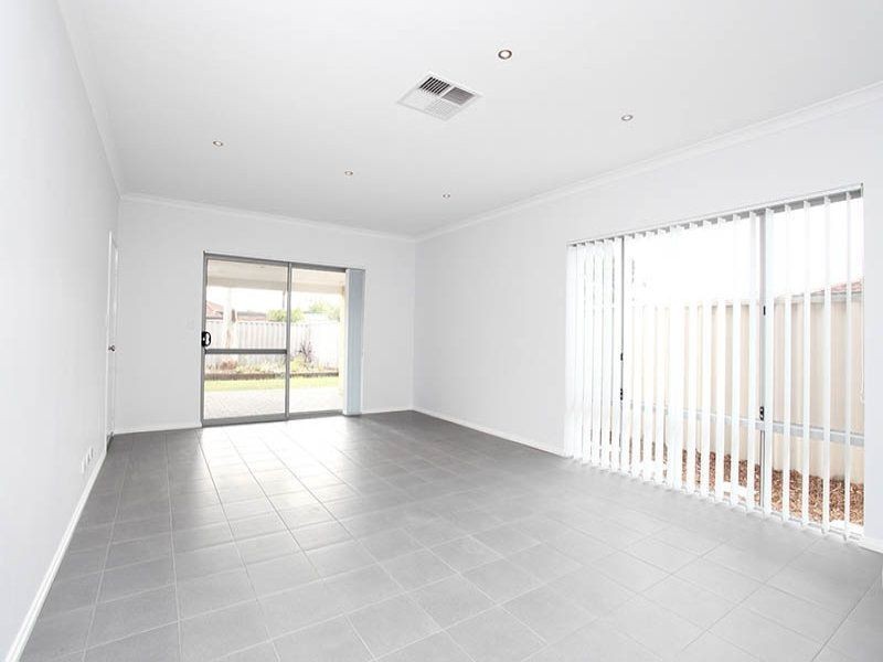 54a Glenbawn Drive, South Lake WA 6164