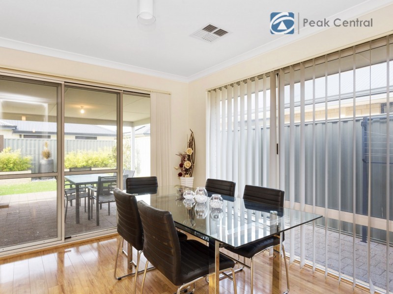 37 Portsmouth Way, Harrisdale WA 6112