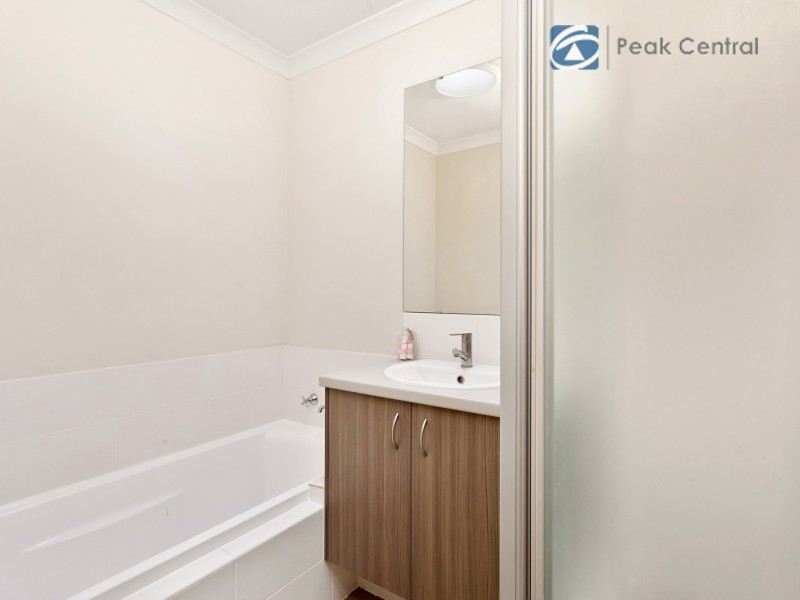 37 Portsmouth Way, Harrisdale WA 6112