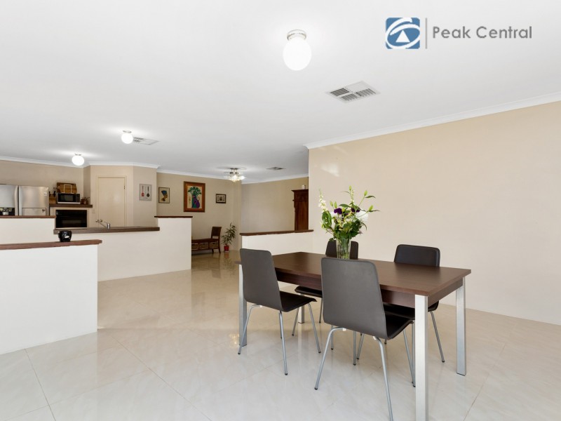 1 Barcroft Court, Atwell WA 6164