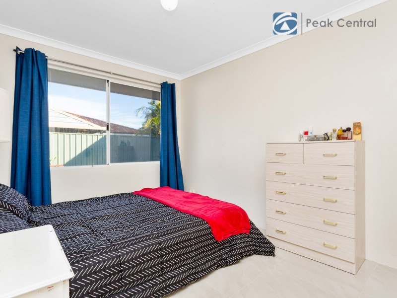 1 Barcroft Court, Atwell WA 6164