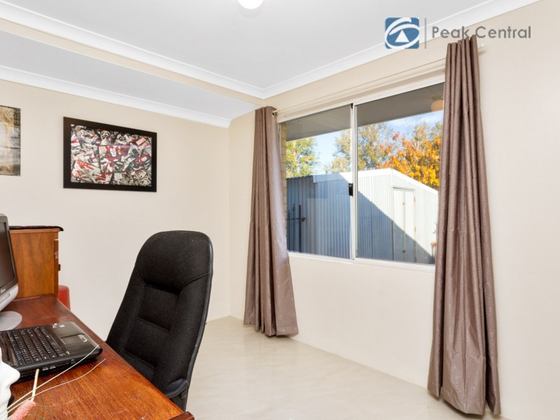 1 Barcroft Court, Atwell WA 6164