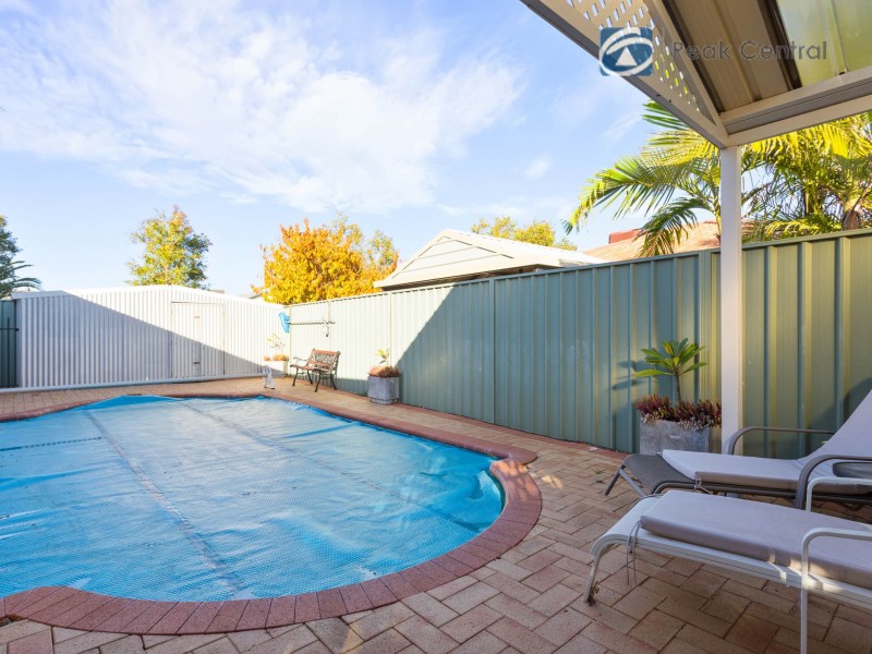 1 Barcroft Court, Atwell WA 6164