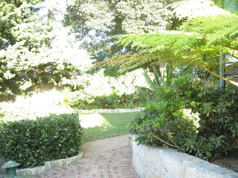 28 Blaven Way, Ardross WA 6153