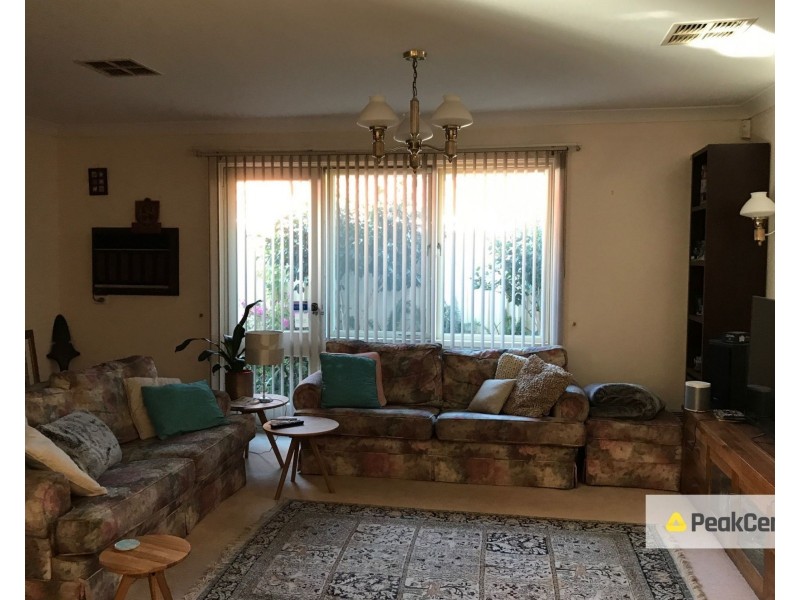 13 Worthington Road, Booragoon WA 6154
